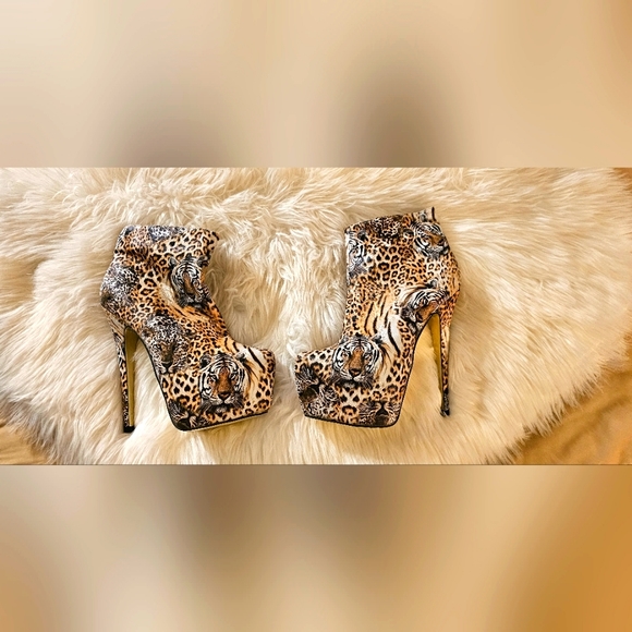 COPY - SEXY BUMPER HIGH HEELS PLATFORM TIGER KING  PRINT Sz 10 Stiletto - Picture 3 of 11